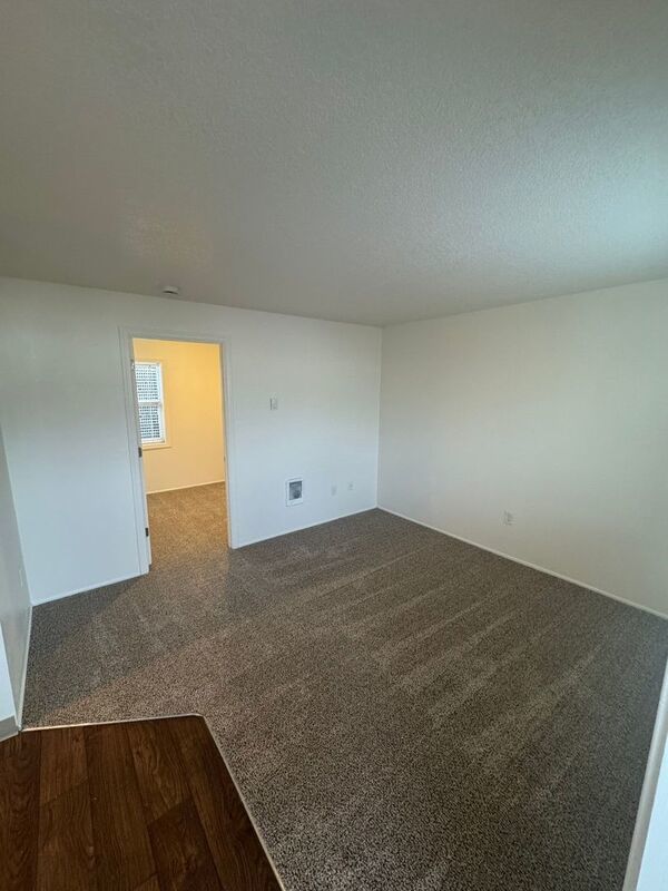 $945 First 3 Months, SE Salem, 2 Bed 1 Bath, Apartment Complex, AVAILABLE NOW! property image