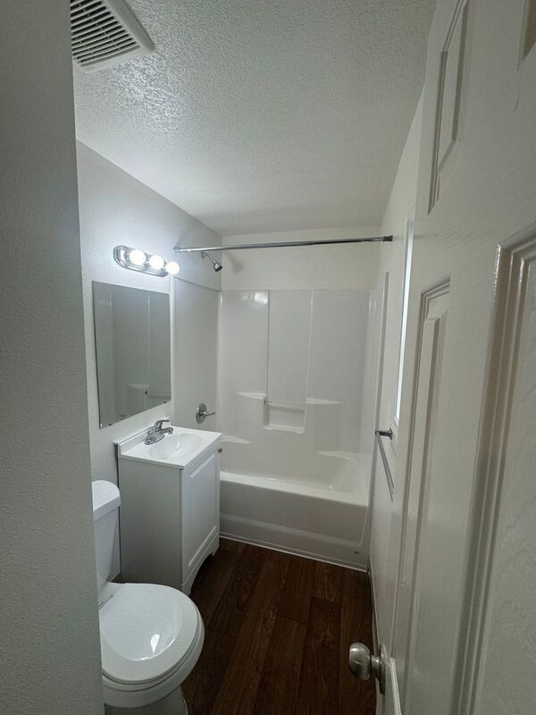 $945 First 3 Months, SE Salem, 2 Bed 1 Bath, Apartment Complex, AVAILABLE NOW! property image