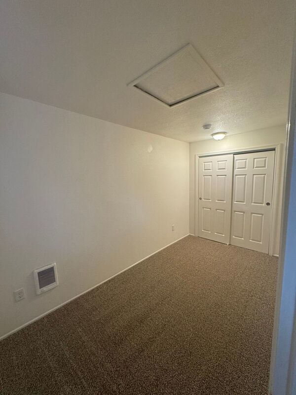 $945 First 3 Months, SE Salem, 2 Bed 1 Bath, Apartment Complex, AVAILABLE NOW! property image