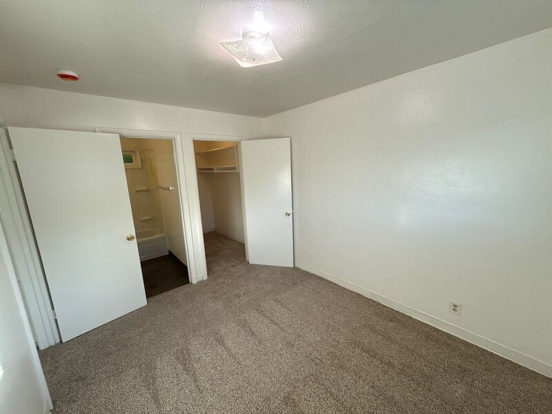$895 First 3 Months, SE Salem 1 Bed, 1 Bath, Apartment, Laundry On Site, Pet Friendly, AVAILABLE NOW! property image