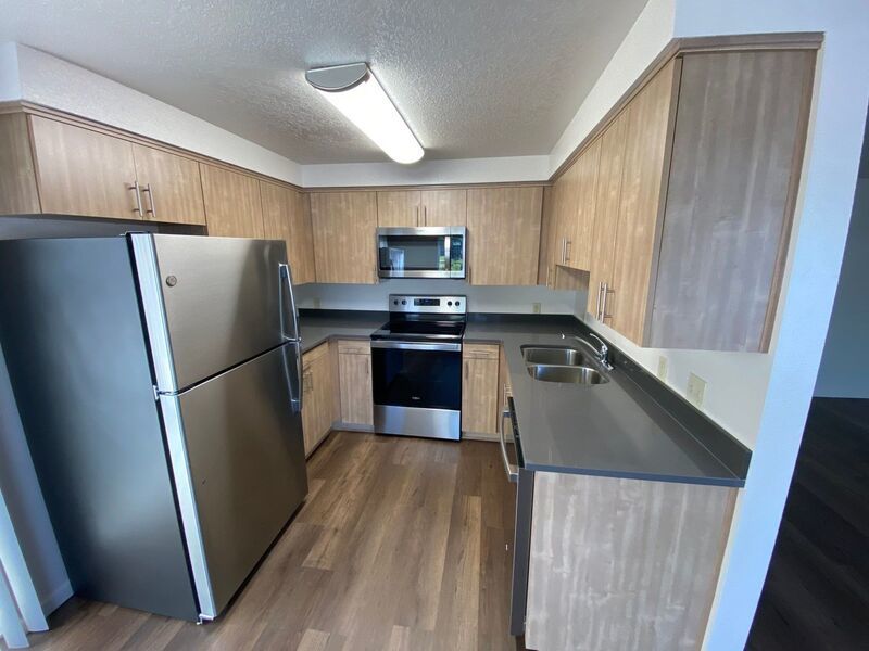 NE Silverton 2 Bed 1 Bath 1st Floor Apartment, Washer & Dryer Hookups, W/S/G Paid, COMING SOON! property image