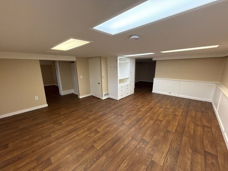 NE Salem, 2 Bed , 1 Bath Duplex Utilities Included in Rental Amount, AVAILABLE NOW! property image