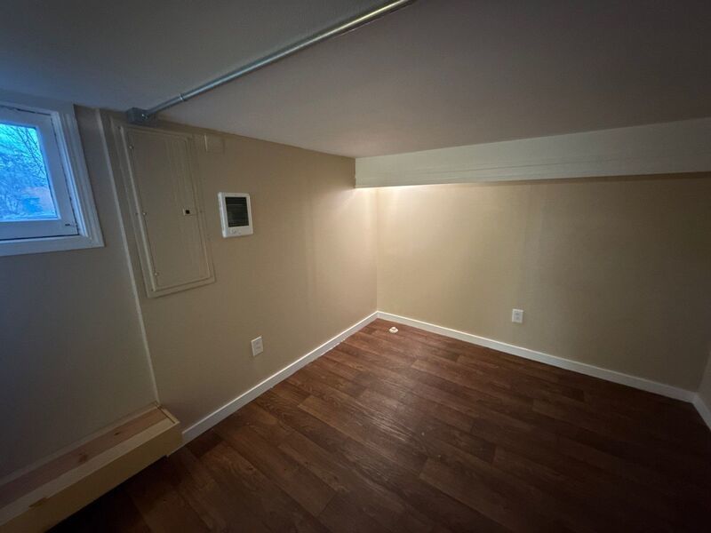 NE Salem, 2 Bed , 1 Bath Duplex Utilities Included in Rental Amount, AVAILABLE NOW! property image