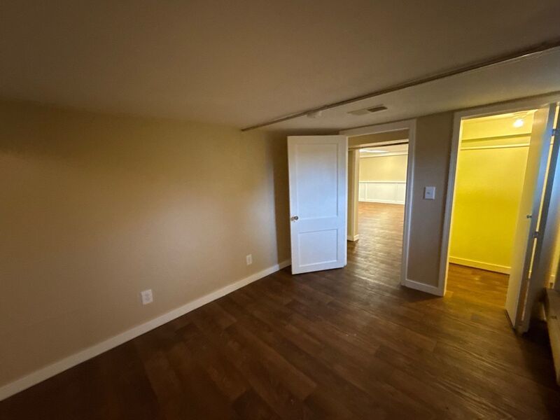 NE Salem, 2 Bed , 1 Bath Duplex Utilities Included in Rental Amount, AVAILABLE NOW! property image