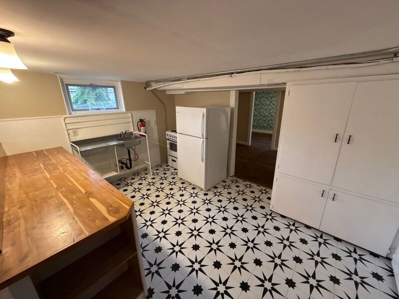 NE Salem, 2 Bed , 1 Bath Duplex Utilities Included in Rental Amount, AVAILABLE NOW! property image