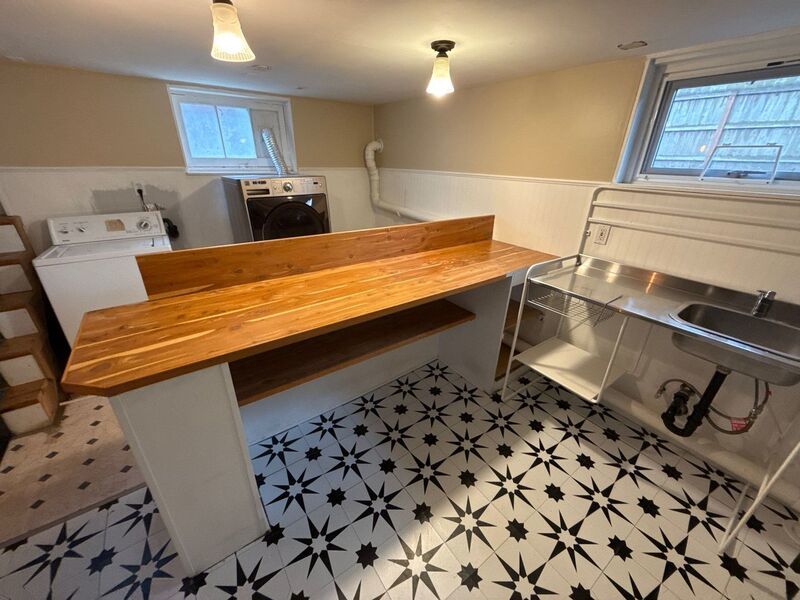 NE Salem, 2 Bed , 1 Bath Duplex Utilities Included in Rental Amount, AVAILABLE NOW! property image