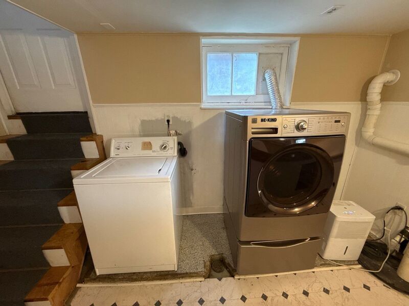 NE Salem, 2 Bed , 1 Bath Duplex Utilities Included in Rental Amount, AVAILABLE NOW! property image