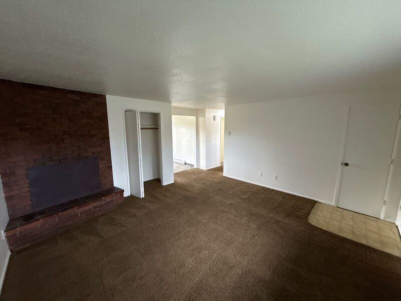 $1095 First 3 Months, Spacious, NE Salem, 2 Bed, 1 Bath, 1st Floor Apartment, AVAILABLE NOW! property image