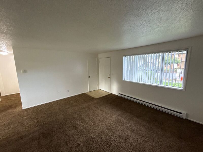 $1095 First 3 Months, Spacious, NE Salem, 2 Bed, 1 Bath, 1st Floor Apartment, AVAILABLE NOW! property image