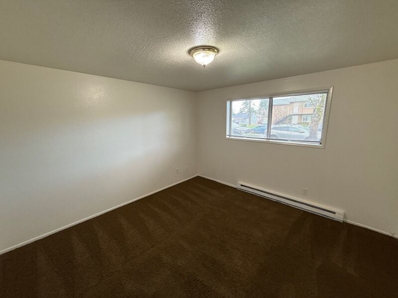 $1095 First 3 Months, Spacious, NE Salem, 2 Bed, 1 Bath, 1st Floor Apartment, AVAILABLE NOW! property image