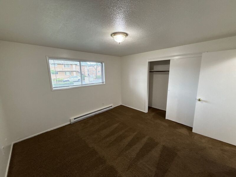 $1095 First 3 Months, Spacious, NE Salem, 2 Bed, 1 Bath, 1st Floor Apartment, AVAILABLE NOW! property image