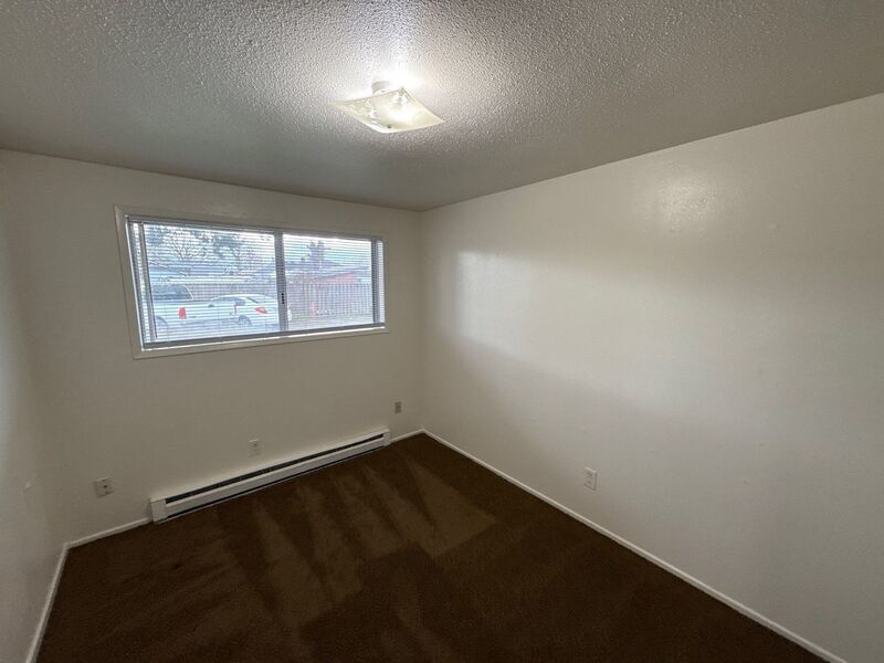 $1095 First 3 Months, Spacious, NE Salem, 2 Bed, 1 Bath, 1st Floor Apartment, AVAILABLE NOW! property image