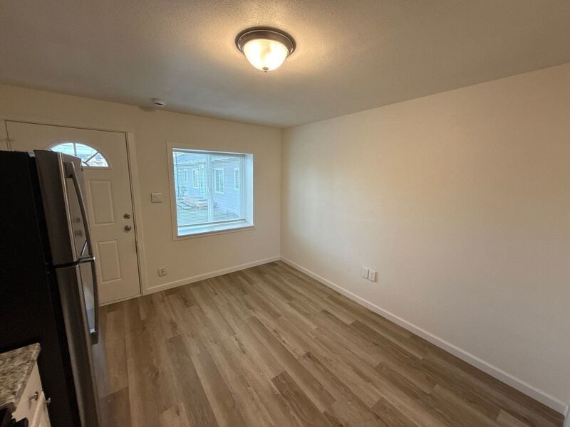 NE Salem FULLY REMODLED STUDIO, 1 Bath Apartment, W/S/G Paid, AVAILABLE NOW! property image