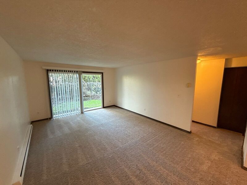 $1,095 First 3 Months, SE Salem 2 Bed 1 Bath, 1st Floor Apartment, Pet's are Welcome, AVAILABLE NOW! property image