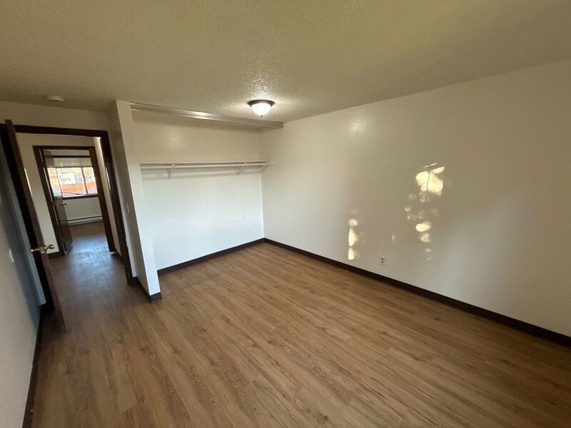 $1095 First 3 Months, SE Salem 2 Bed 1 Bath, 2nd Floor Apartment, Pet's are Welcome, AVAILABLE NOW! property image