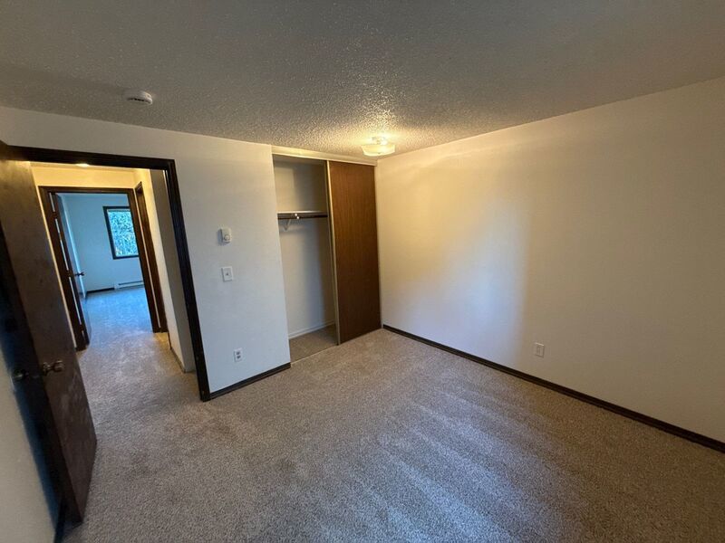 $1,095 First 3 Months, SE Salem 2 Bed 1 Bath, 1st Floor Apartment, Pet's are Welcome, AVAILABLE NOW! property image