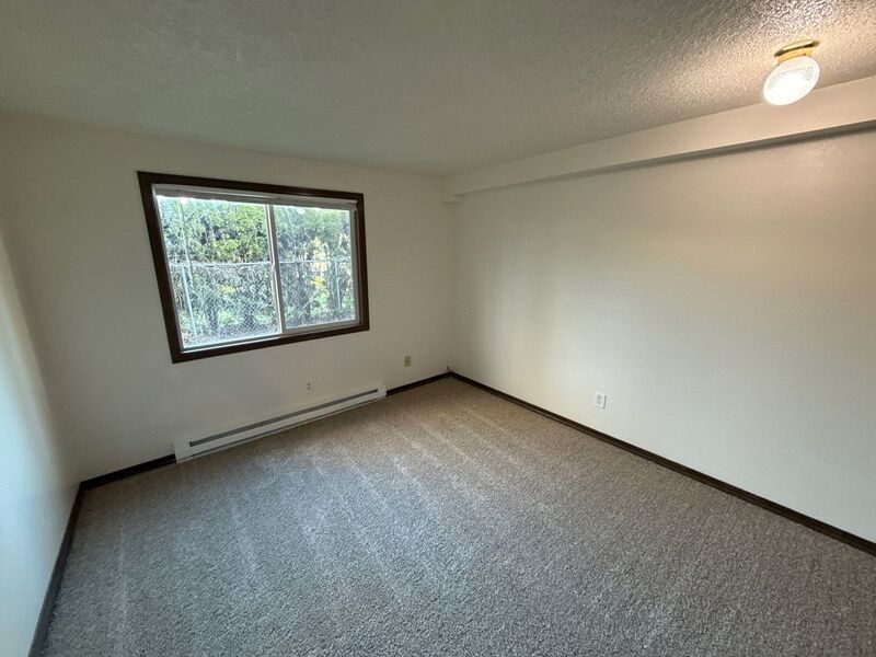 $1,095 First 3 Months, SE Salem 2 Bed 1 Bath, 1st Floor Apartment, Pet's are Welcome, AVAILABLE NOW! property image
