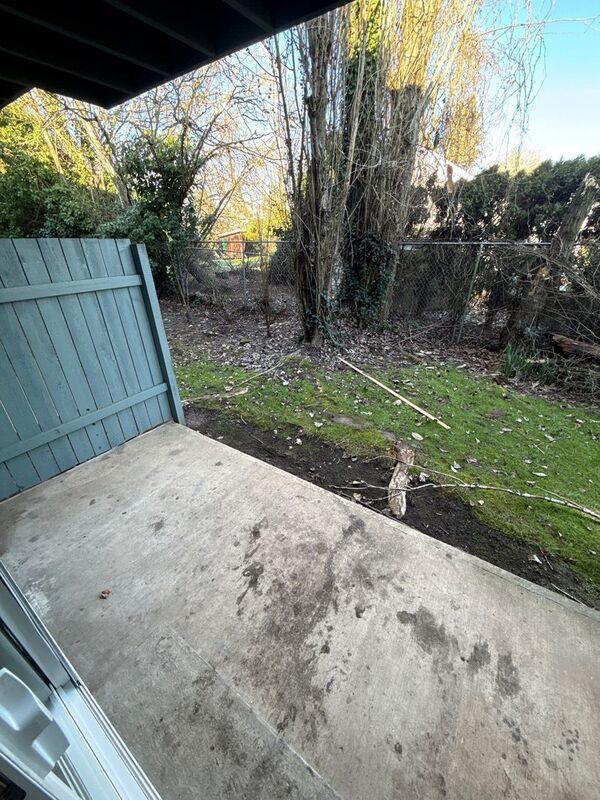 $1,095 First 3 Months, SE Salem 2 Bed 1 Bath, 1st Floor Apartment, Pet's are Welcome, AVAILABLE NOW! property image