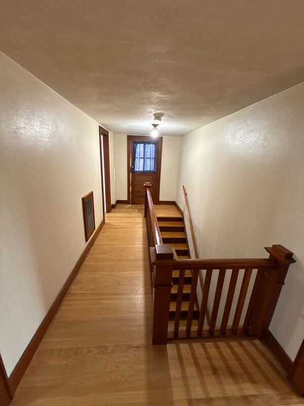 Beautiful NE Salem, 1 Bed, 1 Bath, 2nd Floor Duplex, AVAILABLE NOW! property image