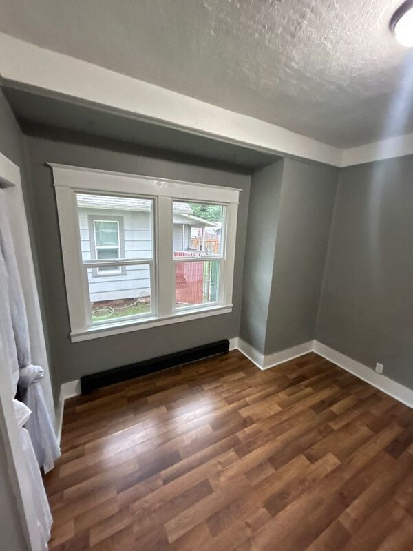 NW Salem, 3 Bedroom, 1 Bath, Single Family Home Washer/Dryer Included, AVAILABLE NOW! property image