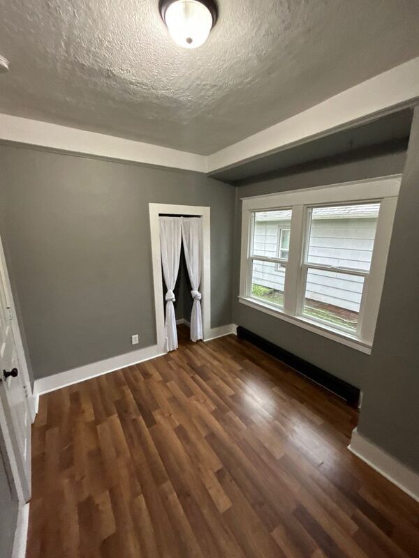 NW Salem, 3 Bedroom, 1 Bath, Single Family Home Washer/Dryer Included, AVAILABLE NOW! property image