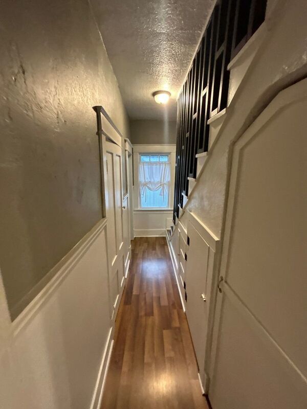 NW Salem, 3 Bedroom, 1 Bath, Single Family Home Washer/Dryer Included, AVAILABLE NOW! property image