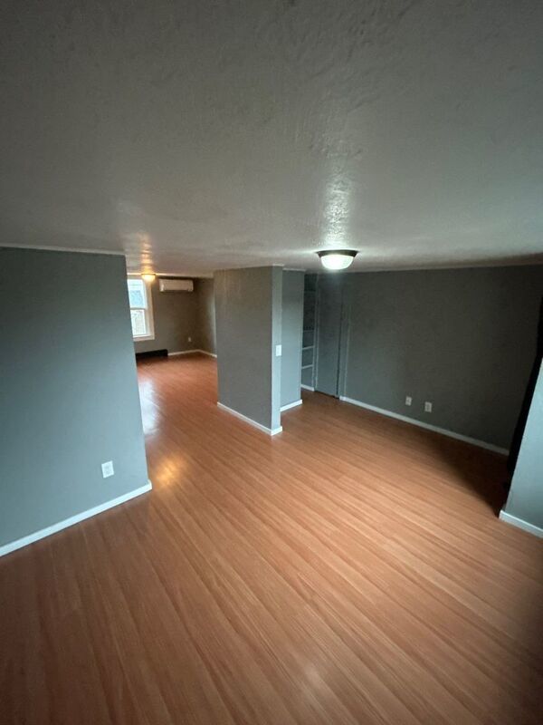 NW Salem, 3 Bedroom, 1 Bath, Single Family Home Washer/Dryer Included, AVAILABLE NOW! property image