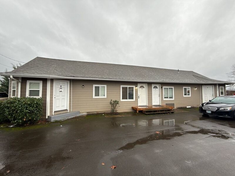 NE Salem 1 Bed 1 Bath  Apartment, W/S/G Paid, with Washer & Dryer in Unit, AVAILABLE NOW! property image