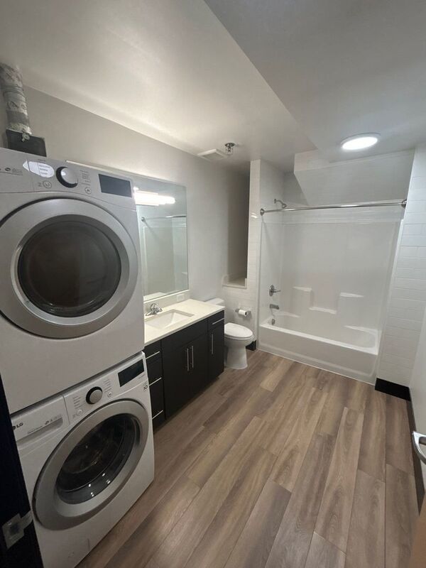 $1,295 First 3 Months, Downtown Salem, Studio 1 Bath, CONDO, w/Washer & Dryer in Unit, CALL TO SCHEDULE A VIEWING, AVAILABLE NOW! property image