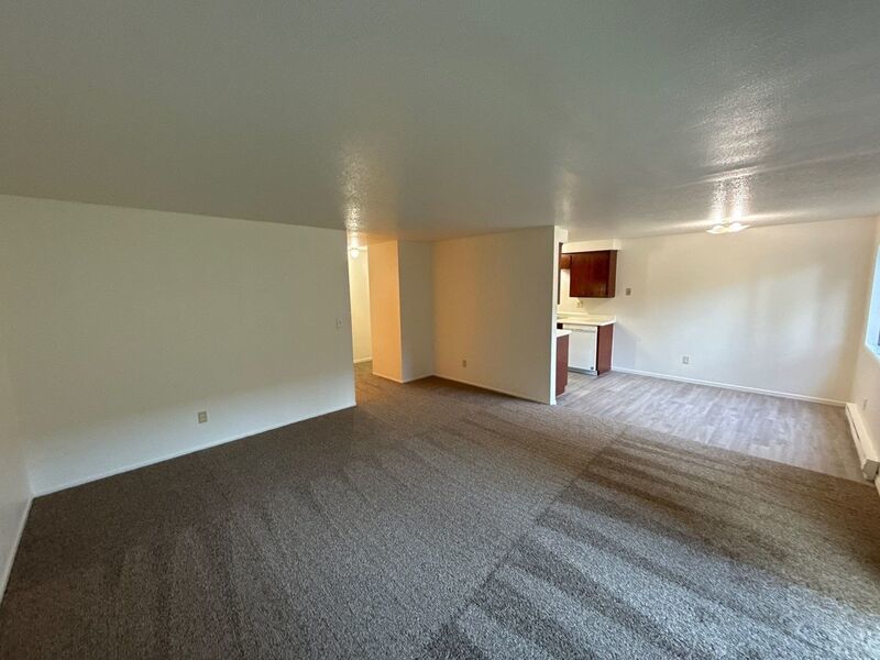 $1,095 First 3 Months, NE Salem, 2 Bed, 1 Bath, 1st Floor Apartment, AVAILABLE NOW! property image
