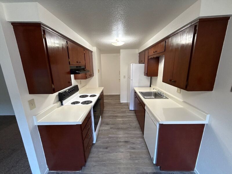 $1,095 First 3 Months, NE Salem, 2 Bed, 1 Bath, 1st Floor Apartment, AVAILABLE NOW! property image