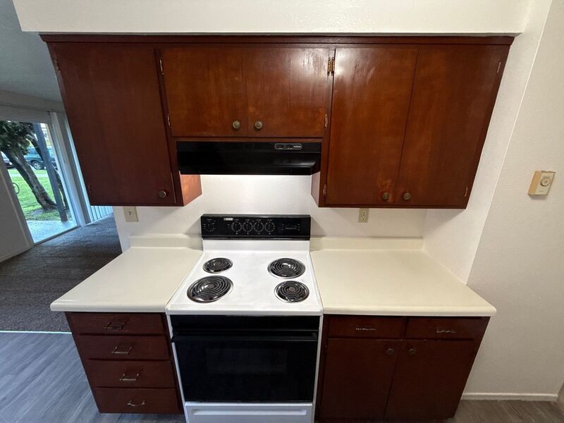 $1,095 First 3 Months, NE Salem, 2 Bed, 1 Bath, 1st Floor Apartment, AVAILABLE NOW! property image