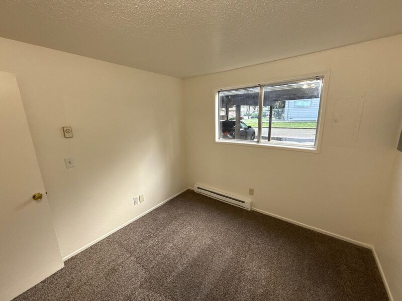 $1,095 First 3 Months, NE Salem, 2 Bed, 1 Bath, 1st Floor Apartment, AVAILABLE NOW! property image