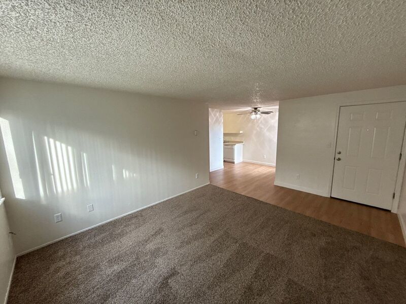$1,145 First 3 Months, NW Salem, 2 Bed, 1 Bath, Spacious 2nd Floor Apartment, Pets are Welcome, AVAILALBE NOW! property image