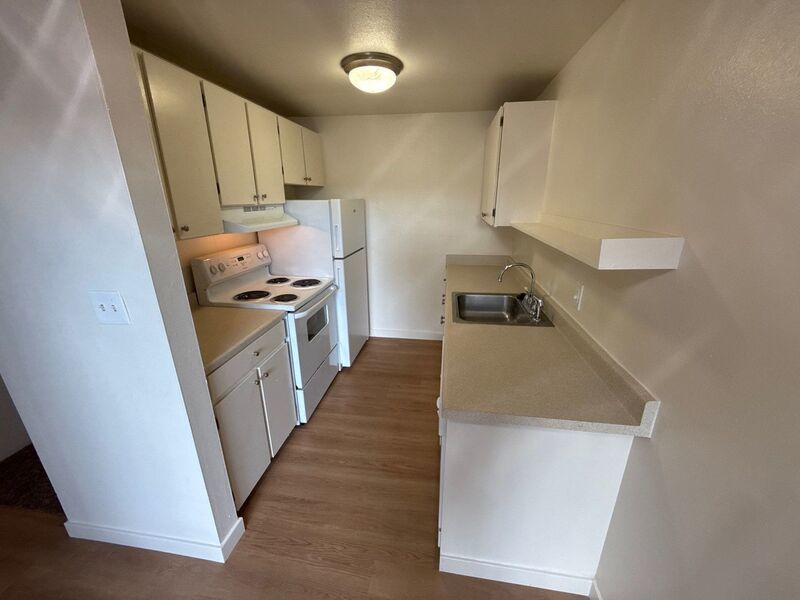 $1,145 First 3 Months, NW Salem, 2 Bed, 1 Bath, Spacious 2nd Floor Apartment, Pets are Welcome, AVAILALBE NOW! property image