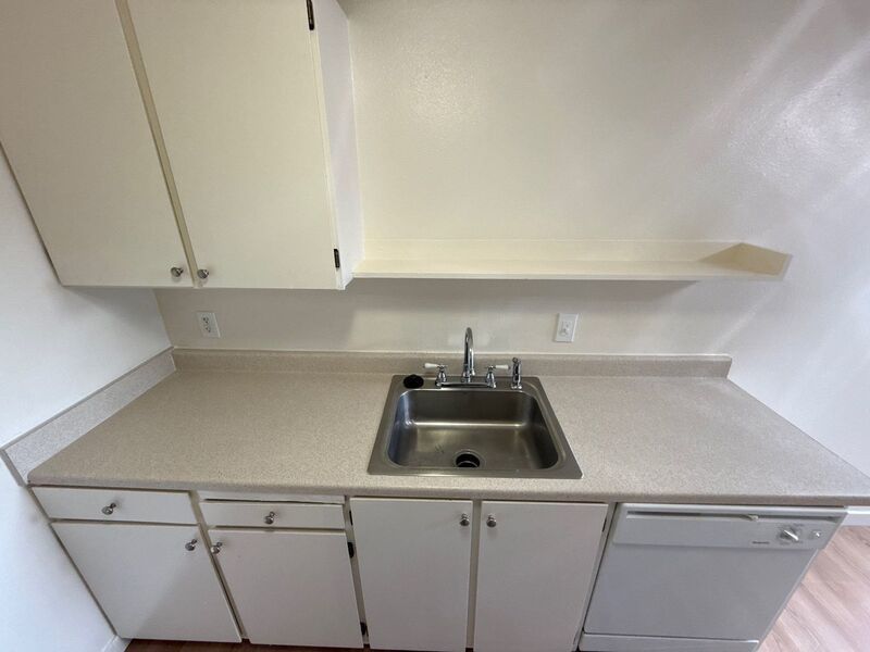 $1,145 First 3 Months, NW Salem, 2 Bed, 1 Bath, Spacious 2nd Floor Apartment, Pets are Welcome, AVAILALBE NOW! property image