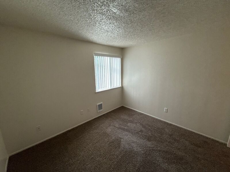 $1,145 First 3 Months, NW Salem, 2 Bed, 1 Bath, Spacious 2nd Floor Apartment, Pets are Welcome, AVAILALBE NOW! property image