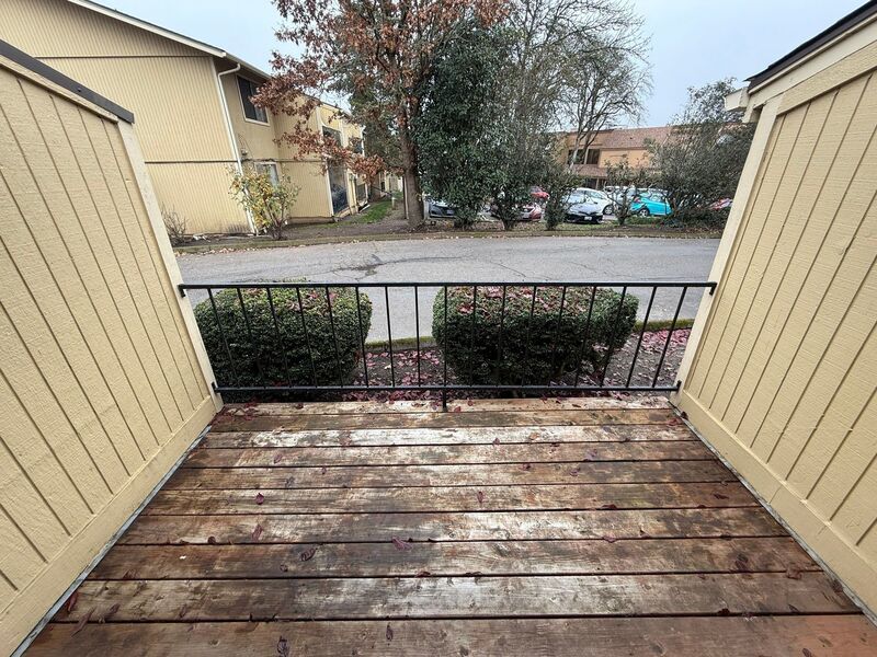 $1,195 First 3 Months, NW Salem 1 Bed, 1 Bath, Cottage, W/S/G Paid, W/D In Unit, COMING SOON! property image