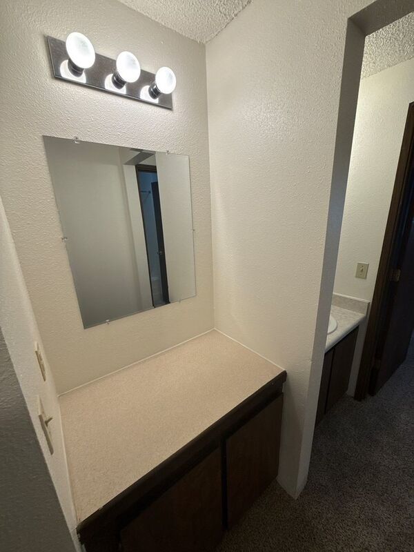 NW Corvallis 2 Bed, 1 Bath, 2nd Floor, AVAILABLE NOW! property image