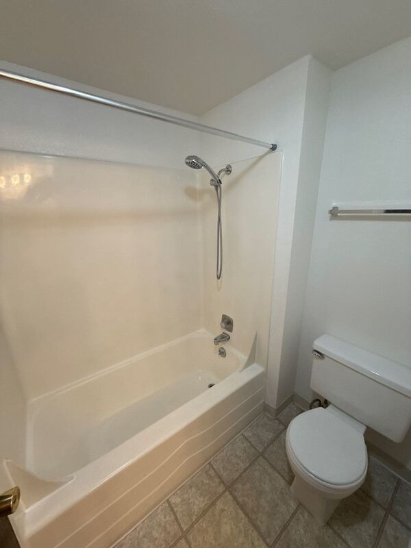 NW Corvallis 2 Bed, 1 Bath, 2nd Floor, AVAILABLE NOW! property image