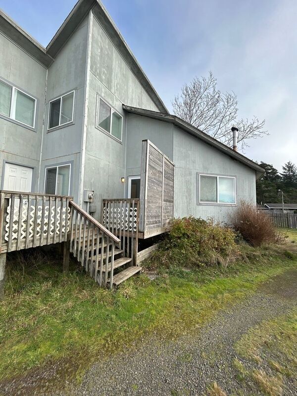 Pacific City, 2 Story, 2 Bedroom, 1.5 Bath with Loft/Bonus Room, AVAILABLE NOW! property image