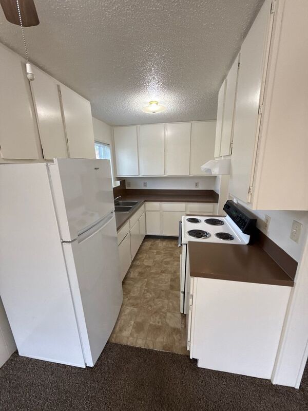 $975 First 3 Months, SW Dallas Very Spacious 1 Bed 1 Bath Apartment, with Massive Covered Patio, W/S/G Paid, AVAILABLE NOW! property image