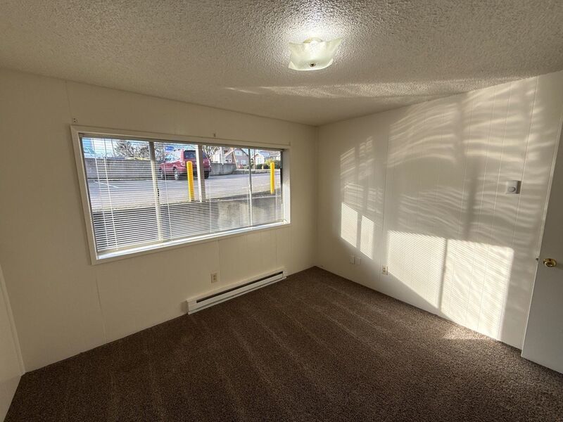 $975 First 3 Months, SW Dallas Very Spacious 1 Bed 1 Bath Apartment, with Massive Covered Patio, W/S/G Paid, AVAILABLE NOW! property image