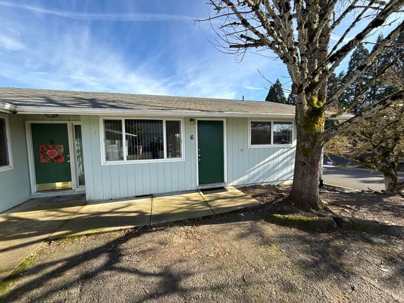 SE Dallas, Single Story Complex, 2 Bed, 1 Bath, Apartment, Pet Friendly, AVAILABLE NOW! property image