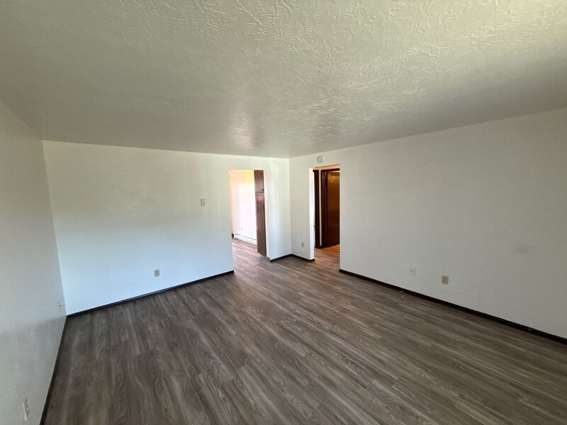SE Dallas, Single Story Complex, 2 Bed, 1 Bath, Apartment, Pet Friendly, AVAILABLE NOW! property image