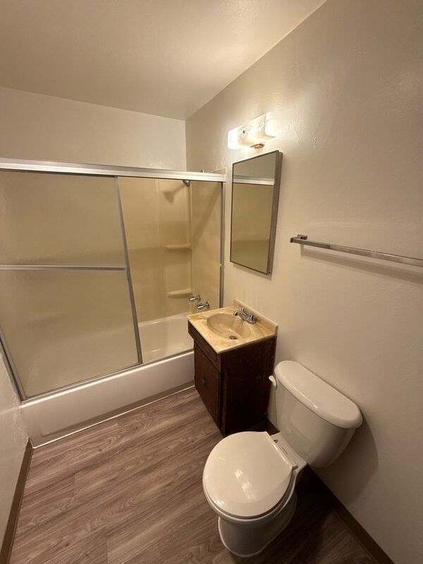 SE Dallas, Single Story Complex, 2 Bed, 1 Bath, Apartment, Pet Friendly, AVAILABLE NOW! property image