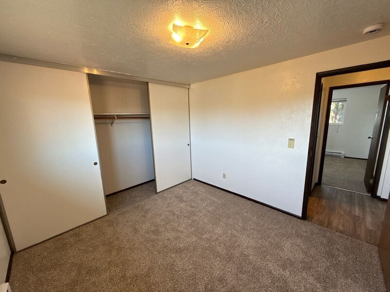 SE Dallas, Single Story Complex, 2 Bed, 1 Bath, Apartment, Pet Friendly, AVAILABLE NOW! property image