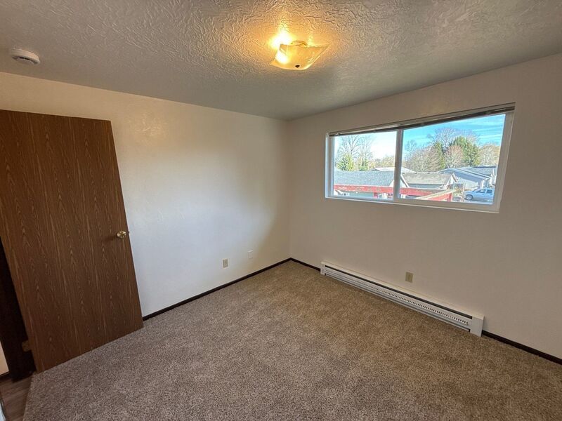 SE Dallas, Single Story Complex, 2 Bed, 1 Bath, Apartment, Pet Friendly, AVAILABLE NOW! property image