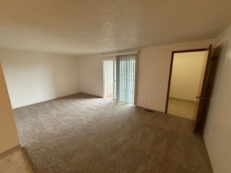 NW Salem, 1 Bed, 1 Bath, 1st Floor Apartment, W/S/G Paid, COMING SOON! property image