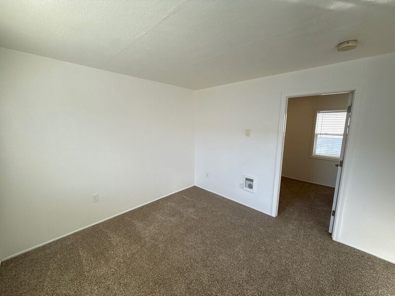 $945 First 3 Months, SE Salem, 1 Bed 1 Bath, Apartment Complex, AVAILABLE NOW! property image